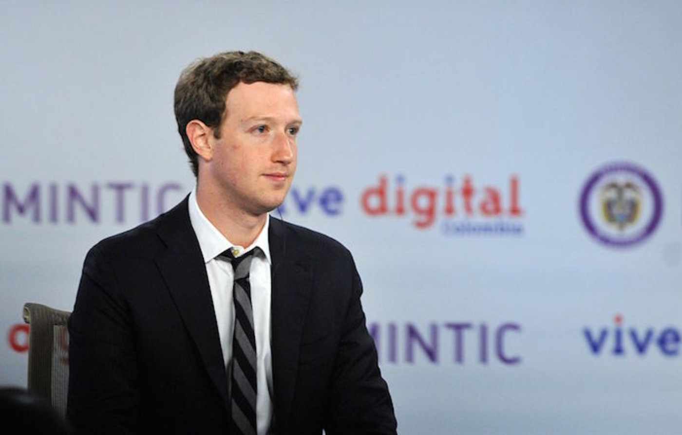 Mark Zuckerberg Uses Full Page Ads To Apologize For Data Breach Complex