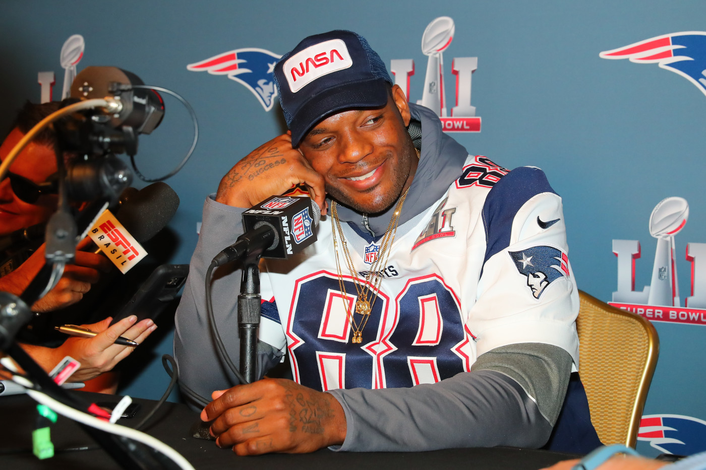 Martellus Bennett Isn T A Rapper But He Freestyles With Julian