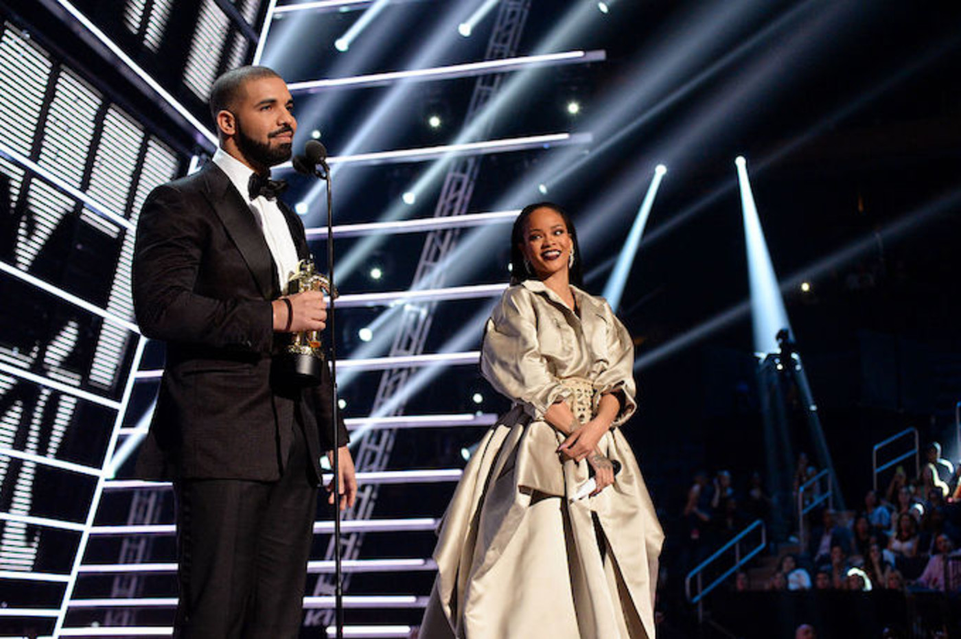 Drake Doesn T Have A Rihanna Tattoo But That Didn T Stop People From Believing It Complex