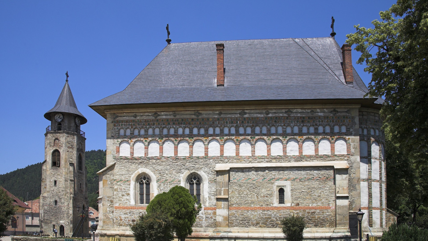 New Monolith Appears Then Vanishes In Romania Complex