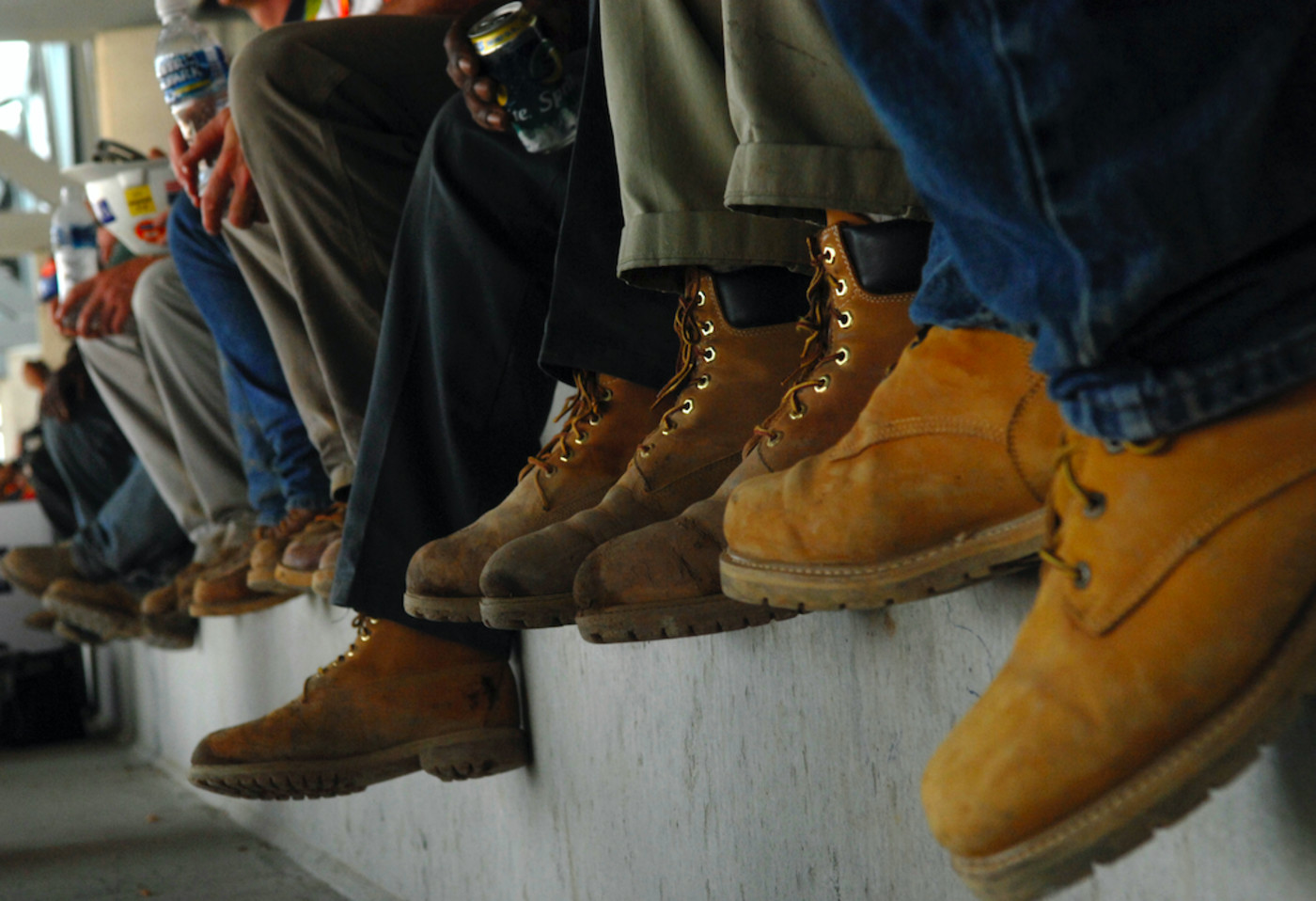 90s boots fashion