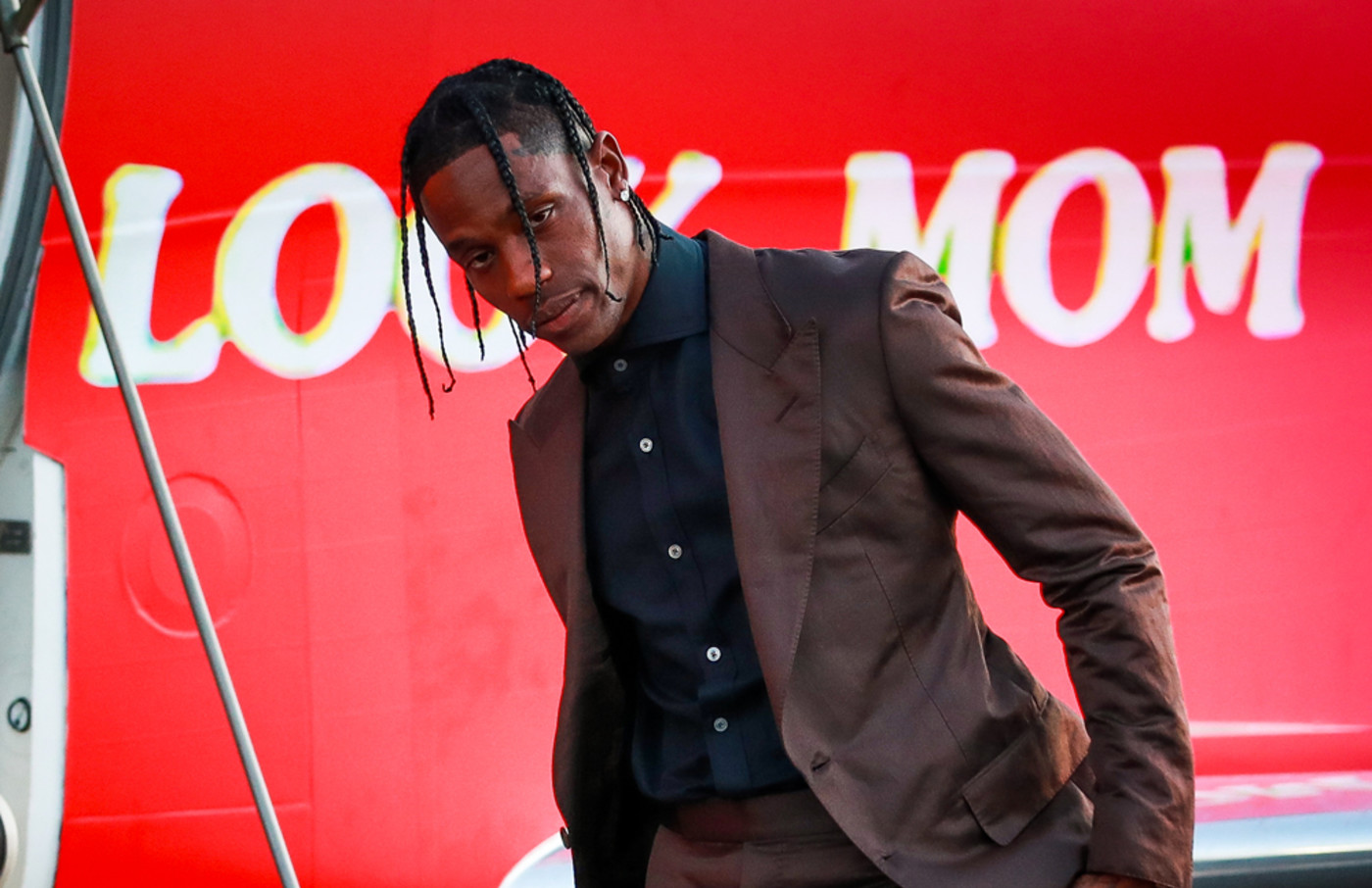 Travis Scot Look Mom I Can Fly Travis Scott's 'Look Mom I Can Fly' Documetary Is At Its Best When It Shows  Him Creating | Complex