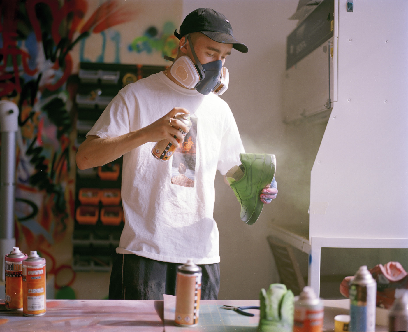 Damien Hirst S Son Cassius Hirst Paints Air Force 1 S For Virgil
