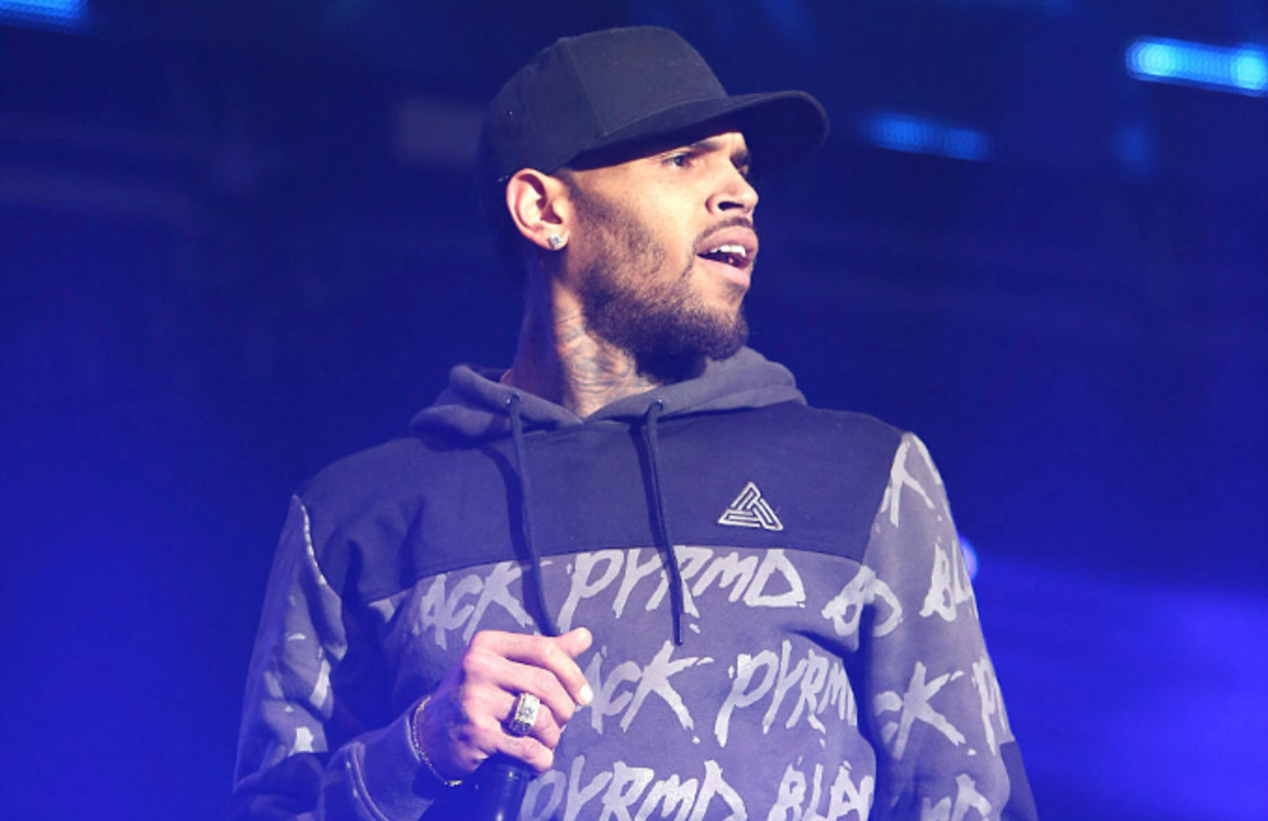 A Timeline of Chris Brown's Fights, Beefs, and Dramas ...