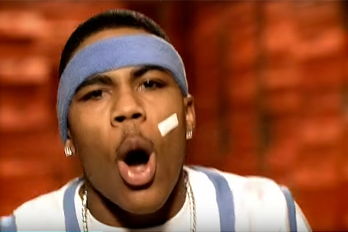 25 Best Early 2000s Fashion Trends Complex We think we can all agree: 25 best early 2000s fashion trends