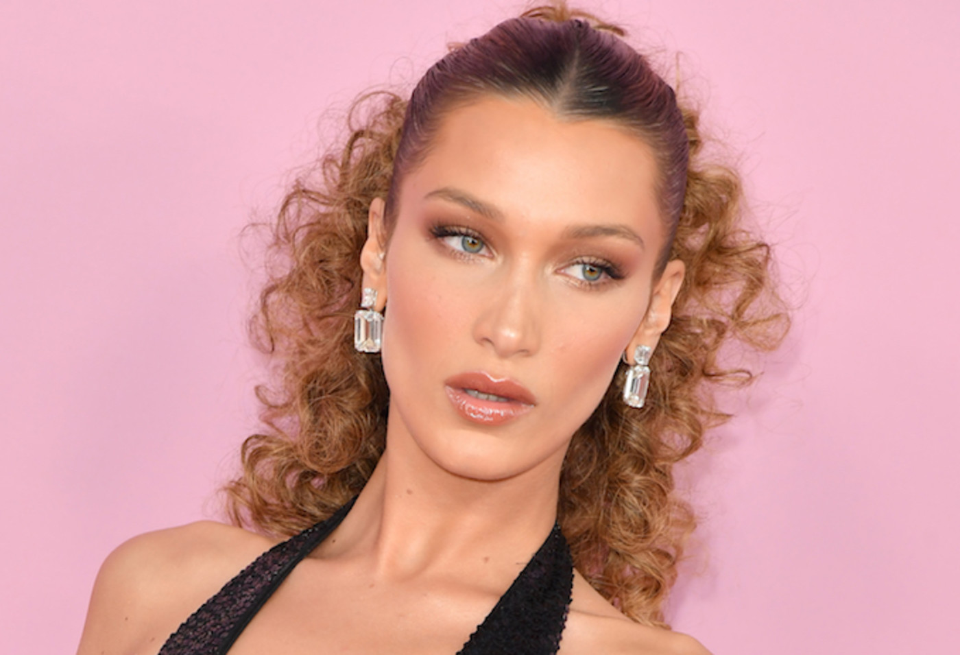 bella hadid apologizes for ig post