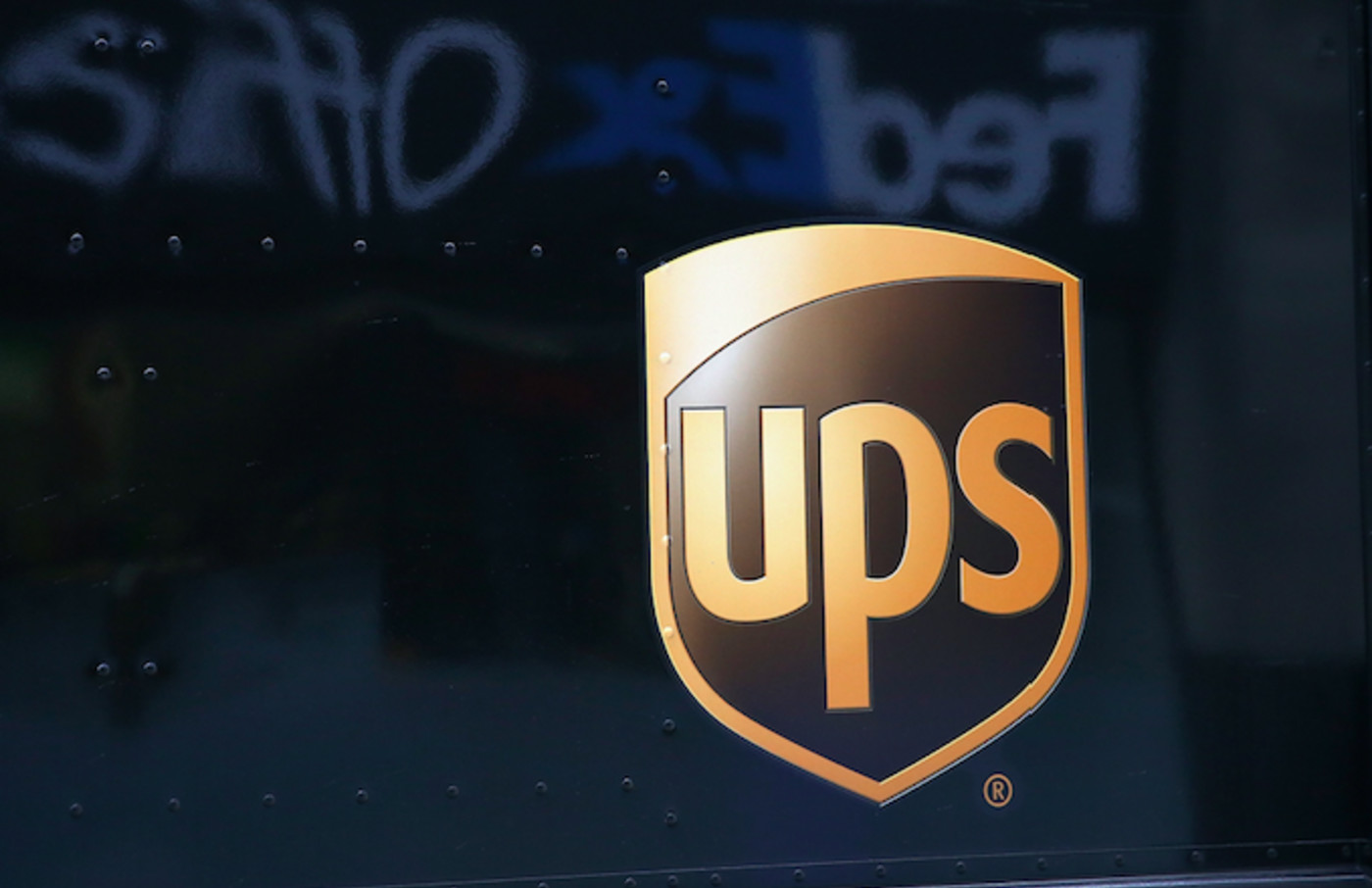 UPS Has Been Transporting Cargo in Self-Driving Trucks for Months | Complex