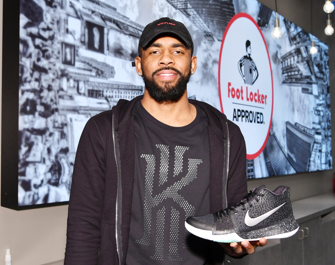 kyrie irving foot size