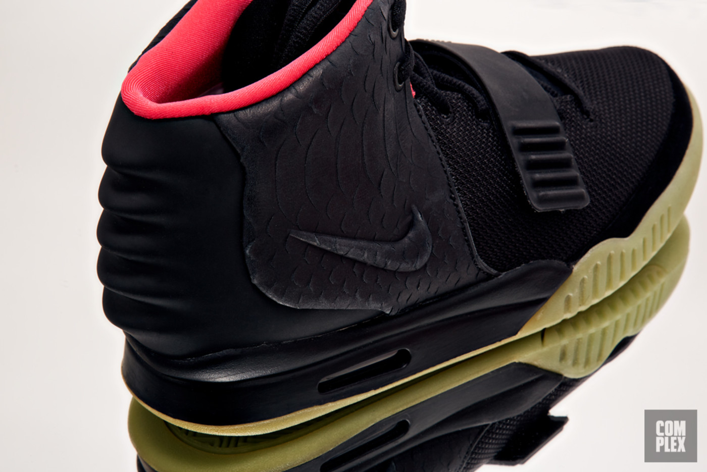 nike air yeezy 2 black