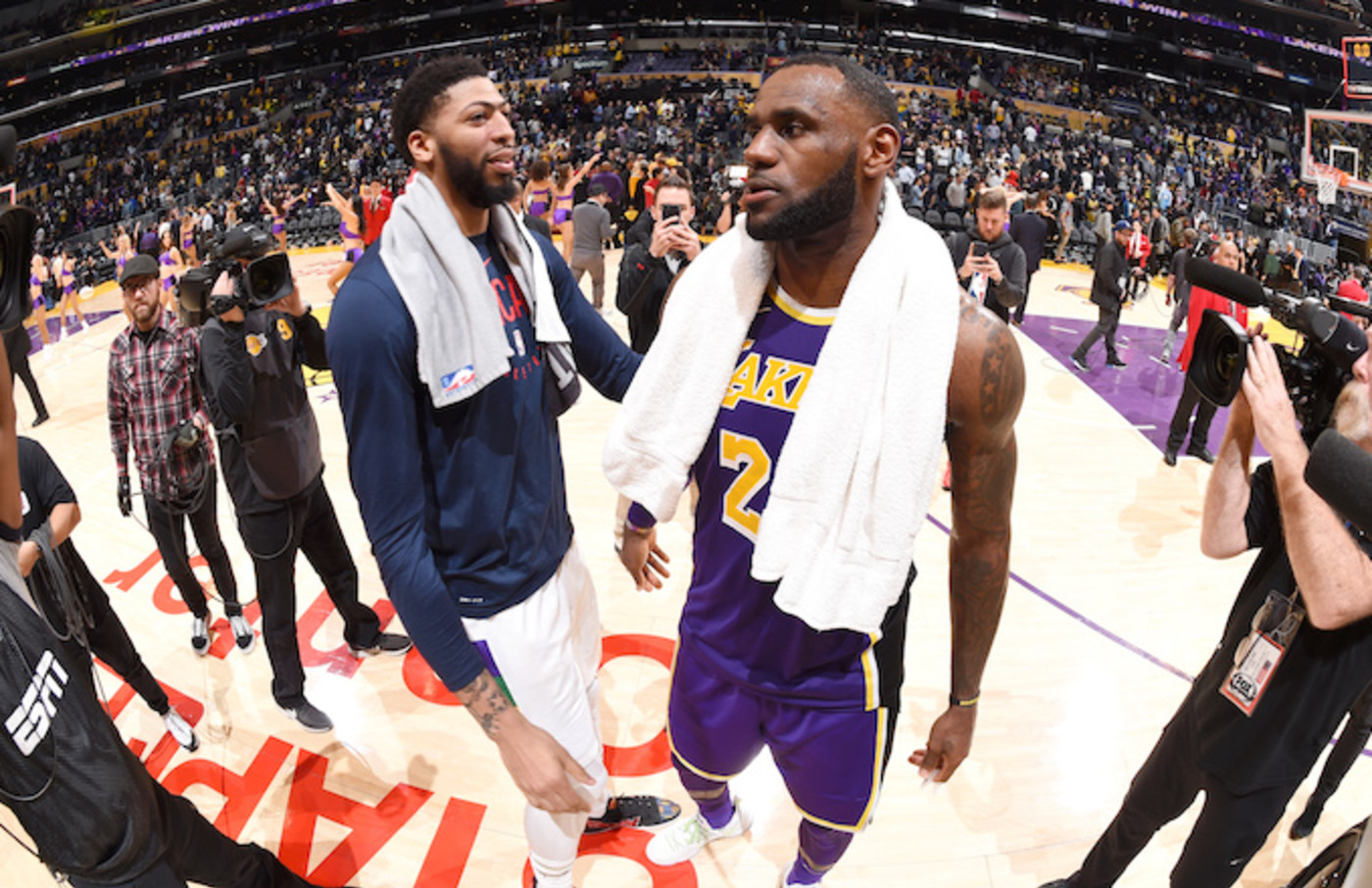 Space Jam 2 Will Reportedly Star Klay Thompson Anthony Davis