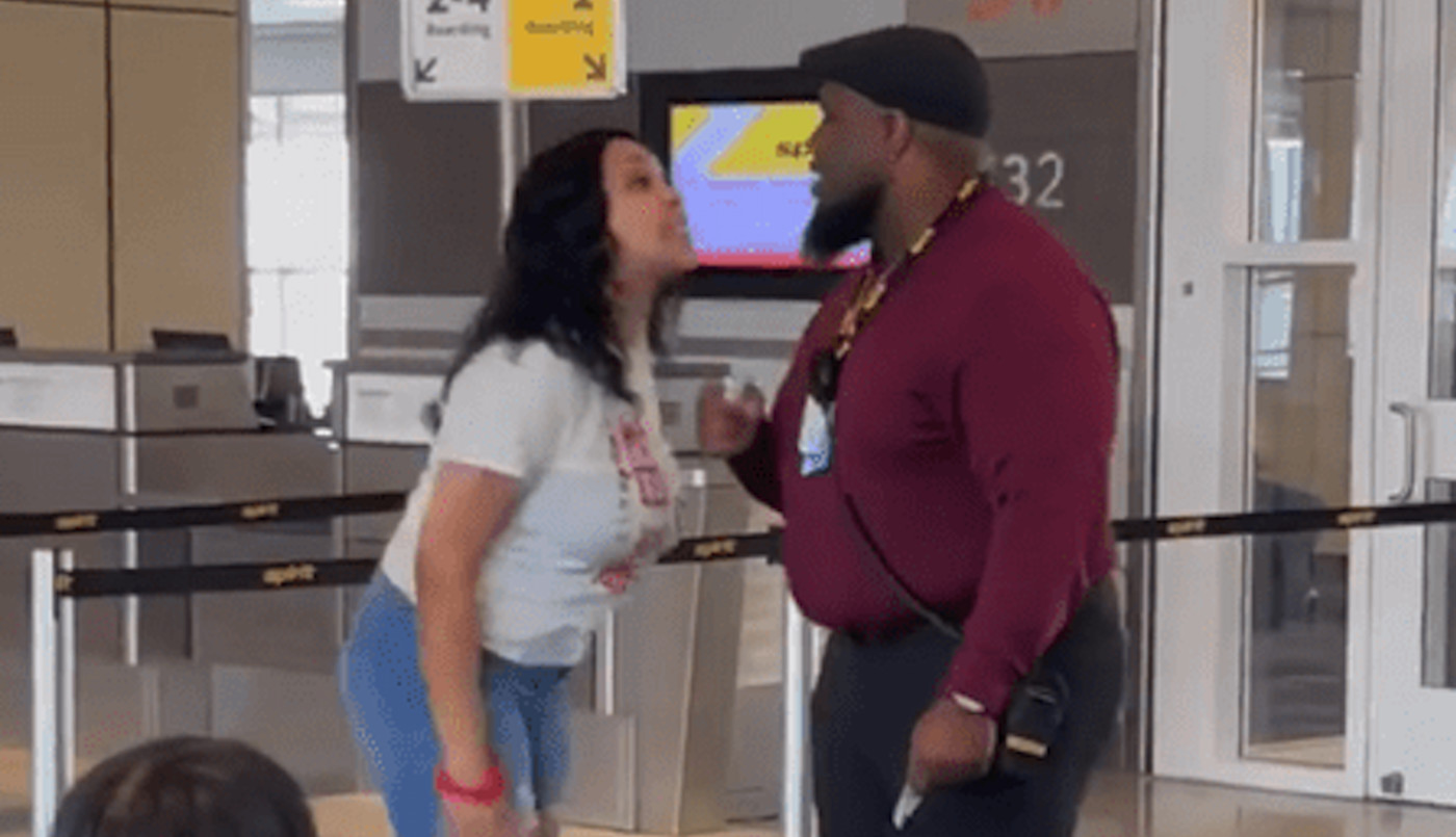 Spirit Airlines Agent Suspended After Video Shows Him Fighting With Woman |  Complex