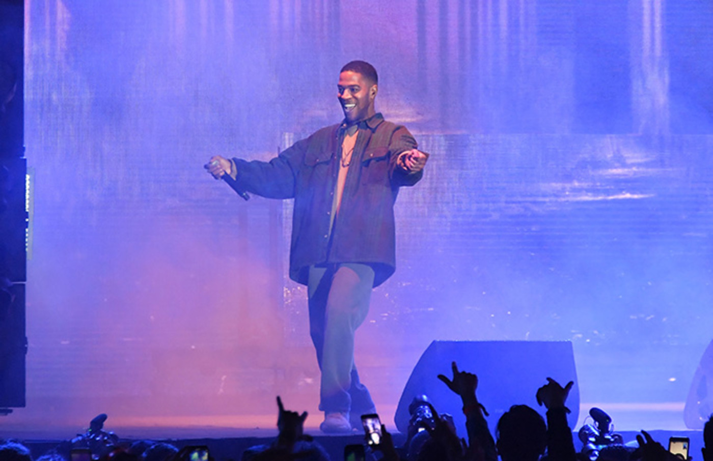 Travis Scott On Kid Cudi Some People Think Jay Z Is The Best Rapper I Feel Like He Can Compete With That Complex