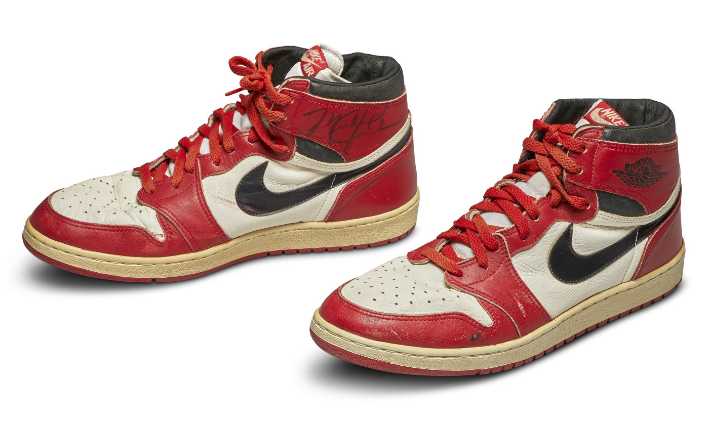 Michael Jordan Air Jordan 1 Breaks Record For Most Expensive Sneakers |  Complex