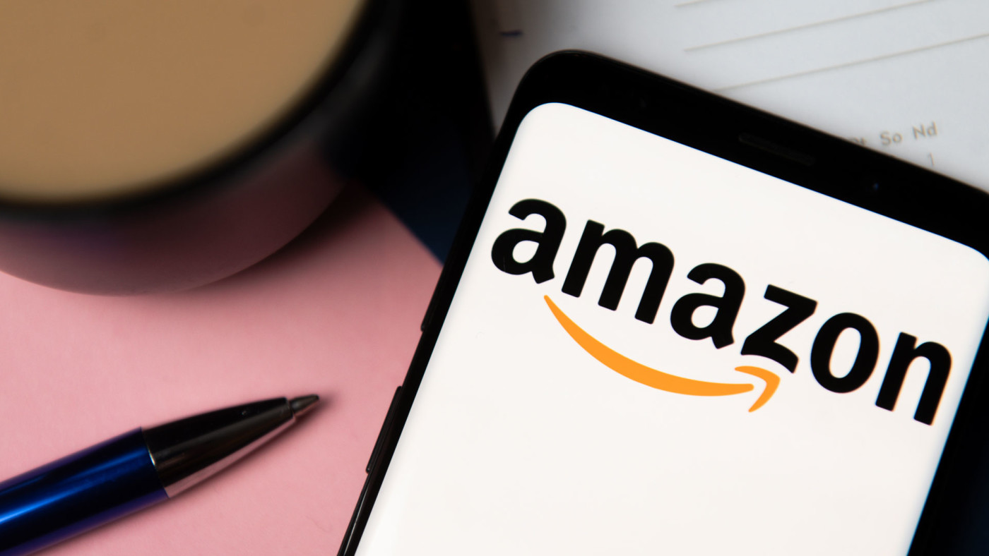Amazon Switches App Icon After People Compare It To Hitler S Mustache Complex