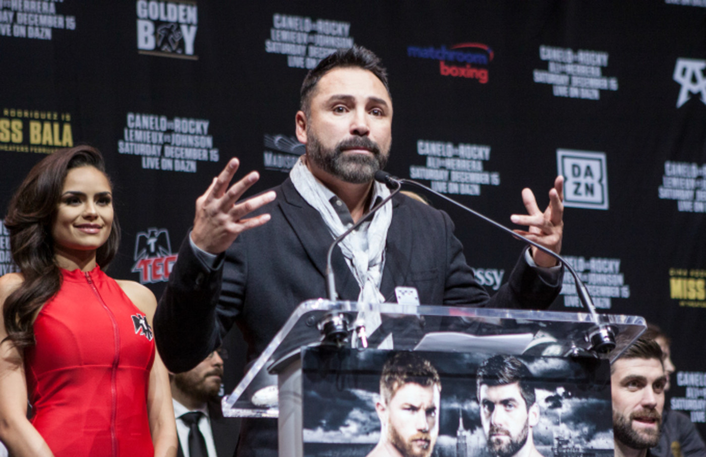 Oscar De La Hoya Says a Canelo/Mayweather Rematch Could Be ...