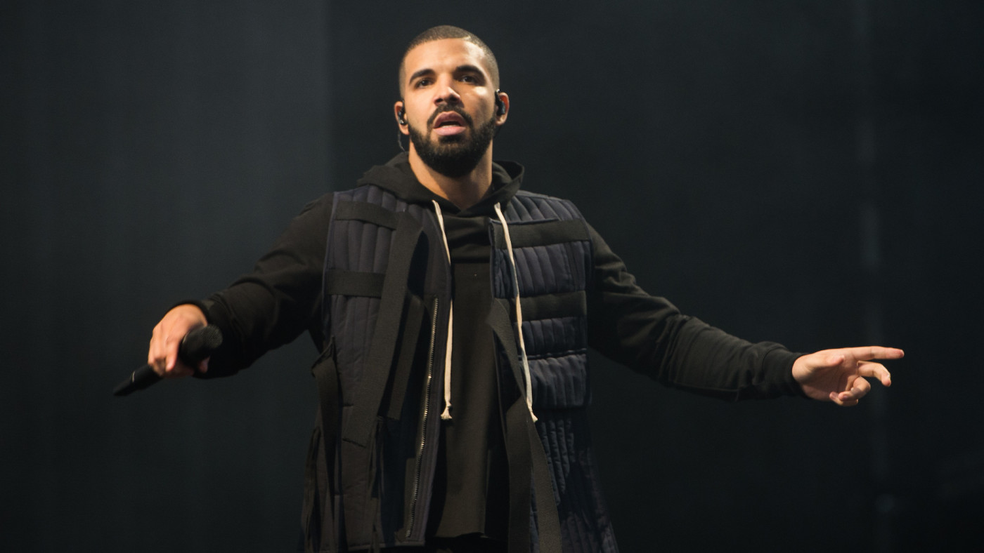 Drake Reportedly Undergoes Knee Surgery Complex