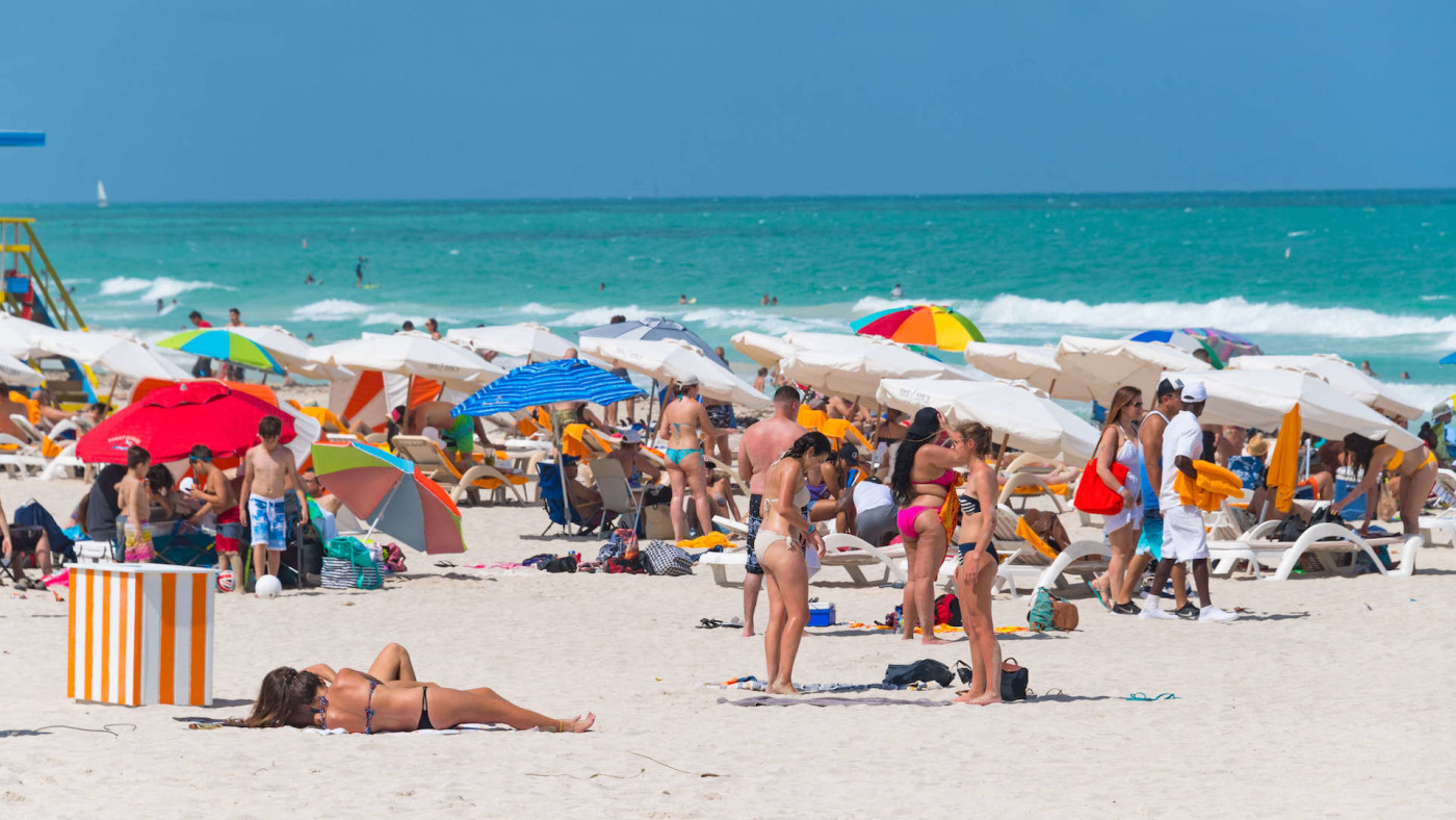 Florida Beaches Remain Crowded Amid Coronavirus Concerns Complex