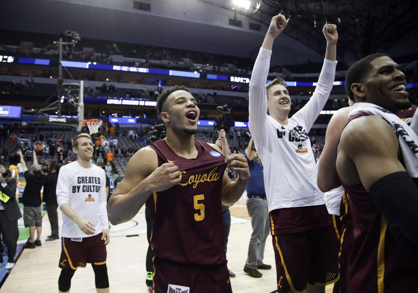 coolest college basketball jerseys