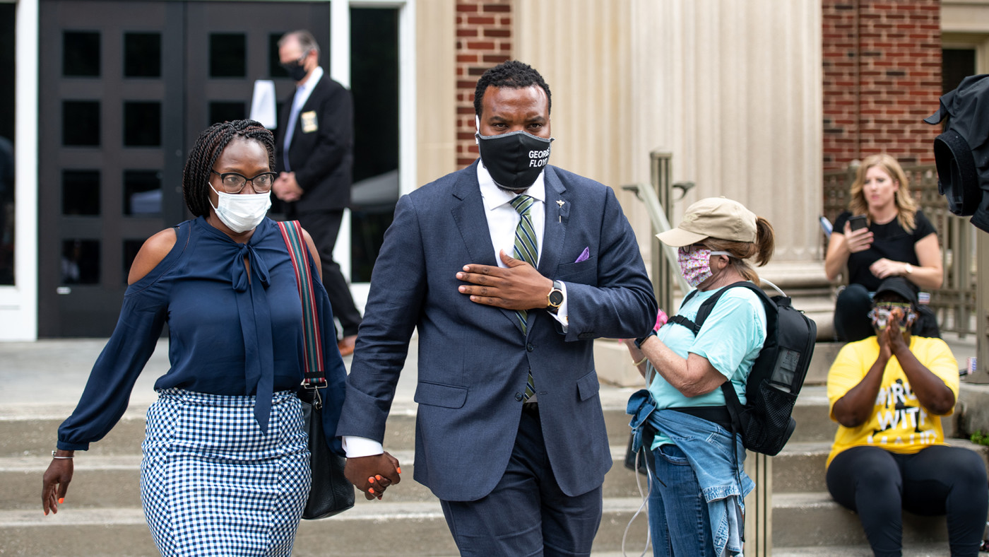 Ahmaud Arbery Defendant's Lawyer Wants George Floyd Mask ...