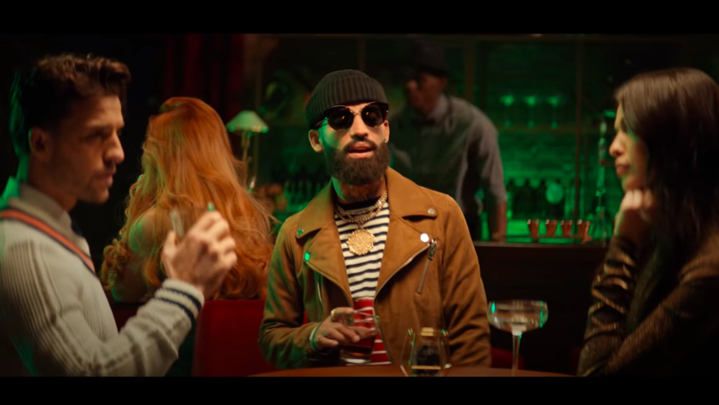 Watch Arcangel S Video For Sigues Con El Remix F Sech And Romeo