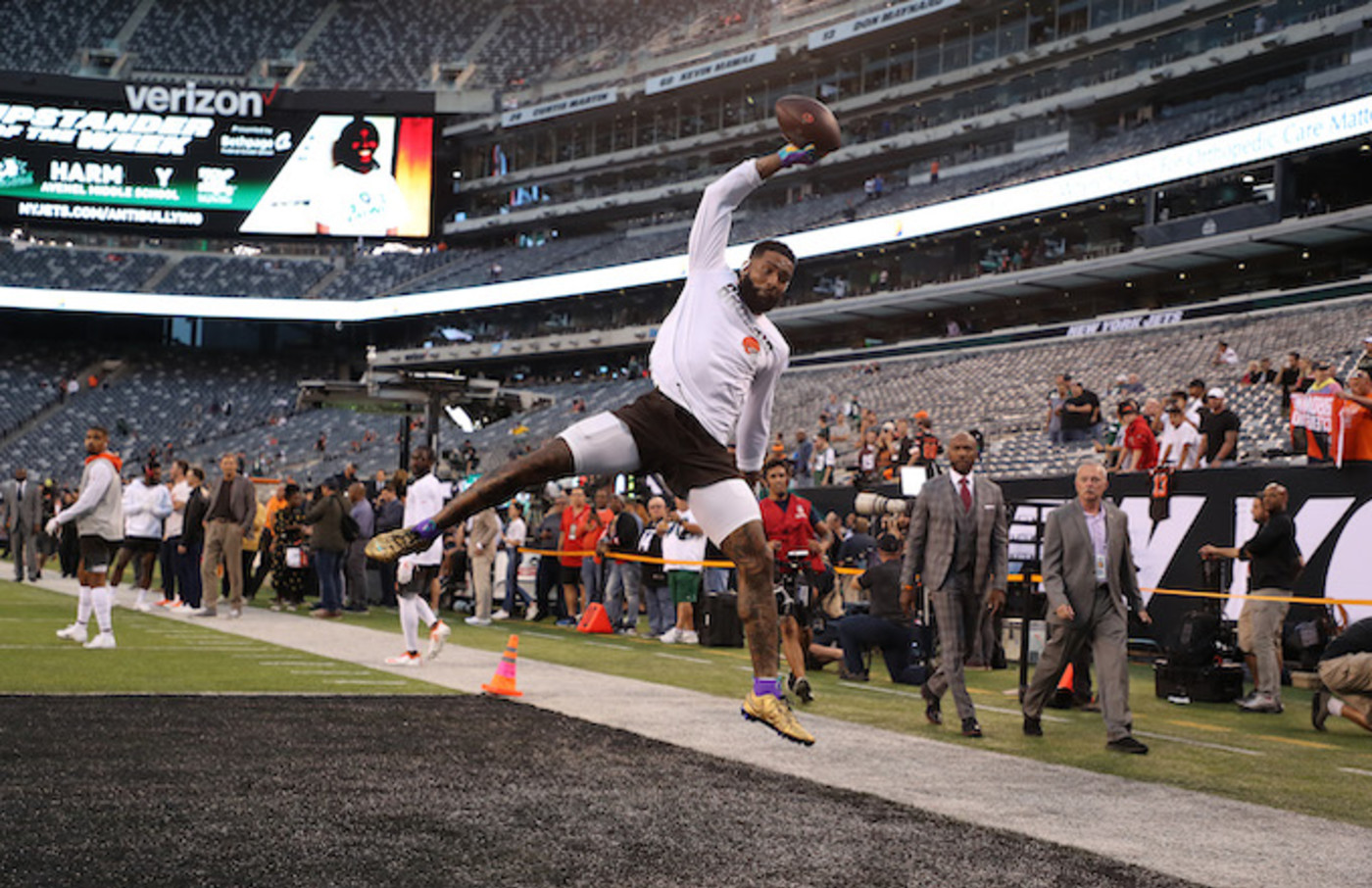 Odell Beckham Jr Warms Up For Jets Game While Wearing Another Expensive Watch Complex