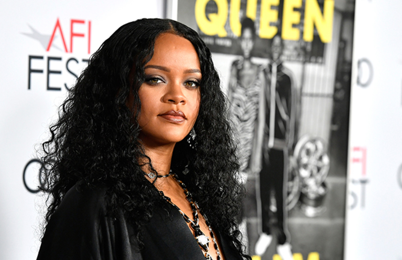 Rihanna S Anti Is First Album By Black Female Artist To Spend
