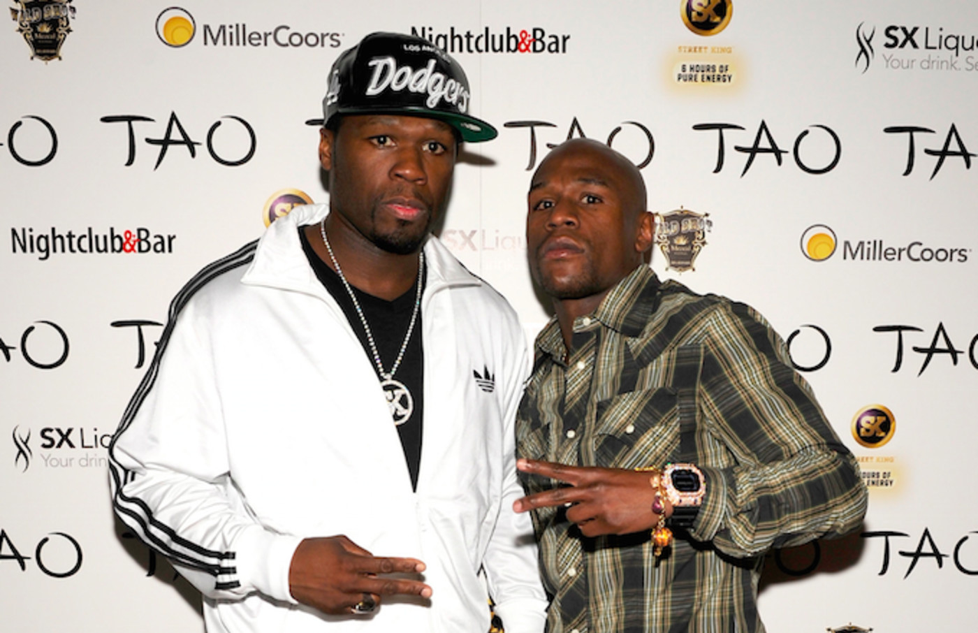 Mayweather Responds to 50 Cent's Nike Meme Jab in the Most Predictable | Complex