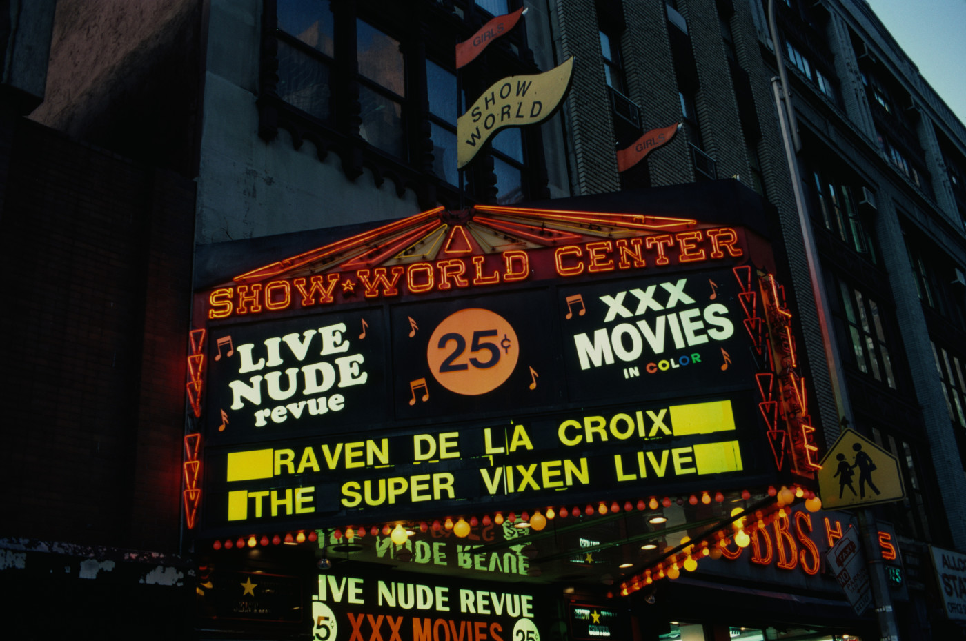 3 Ways To Go To A Strip Club - Wikihow