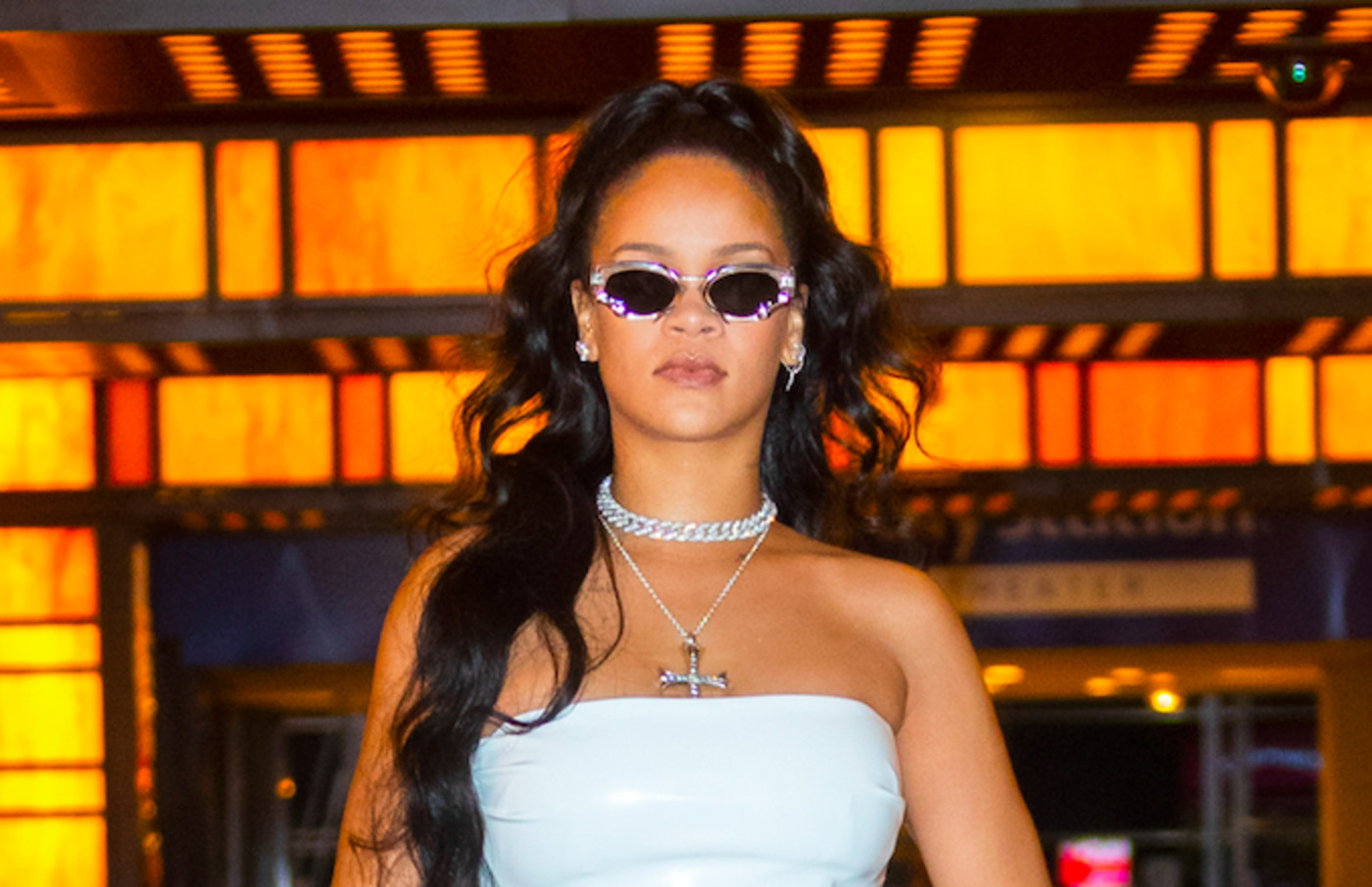 Rihanna Shares Video With Chris Brown Track Playing In Background And Fans Aren T Happy Complex