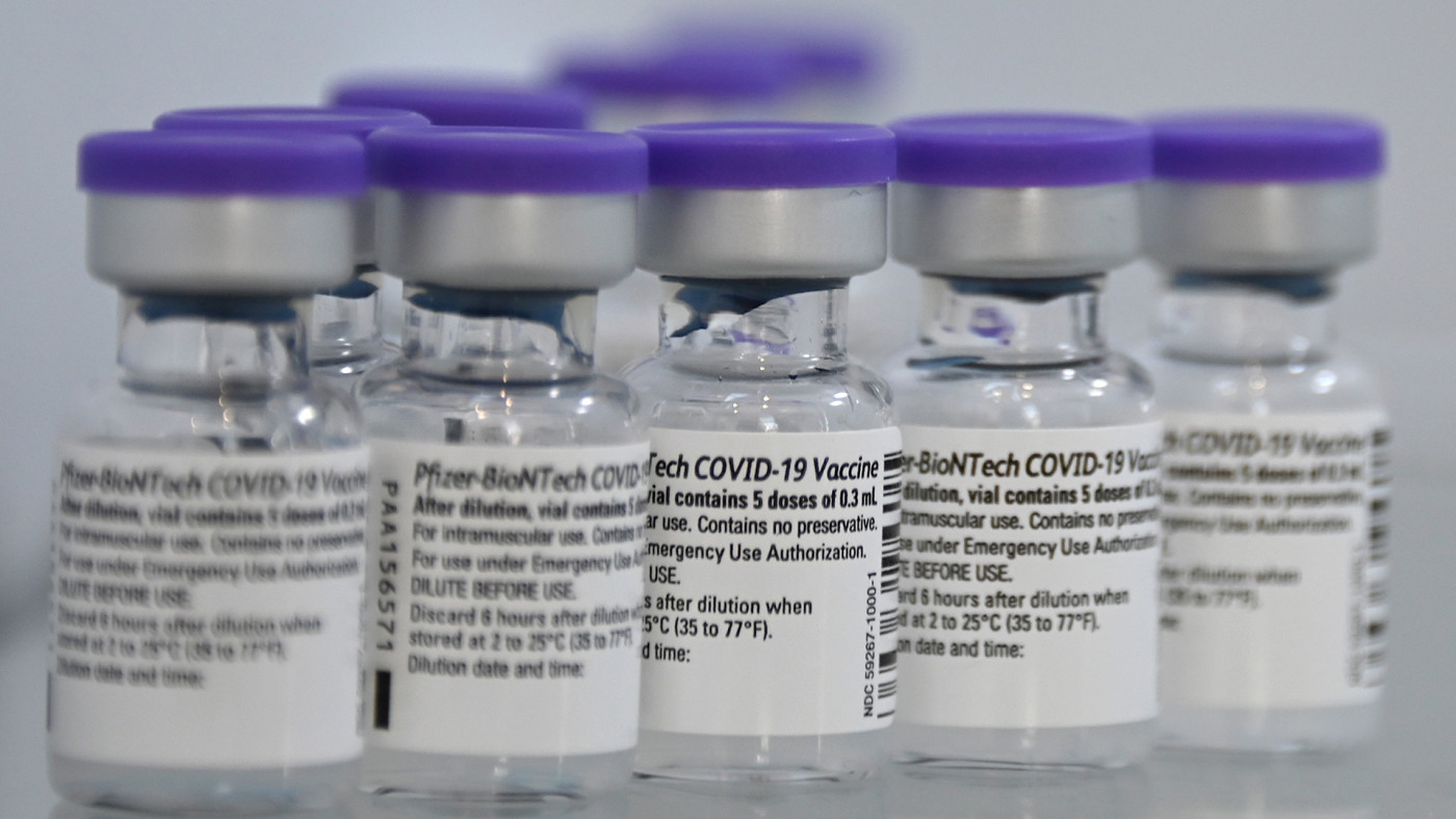 Pfizer COVID-19 Study Suggests Vaccine Works Against Highly Virus Variant | Complex