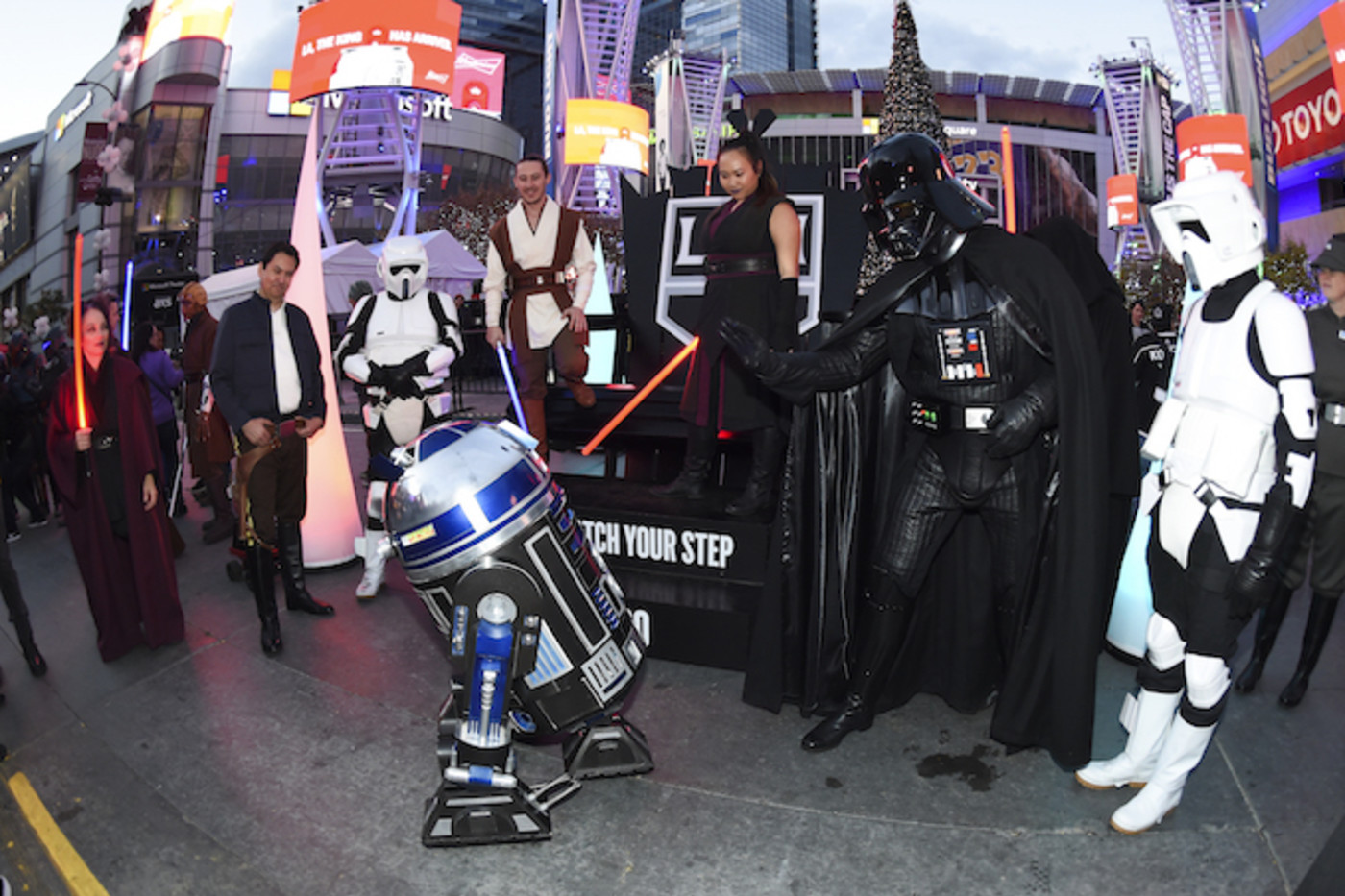 Disney Starting New Star Wars Movies In 2022 Delaying Avatar