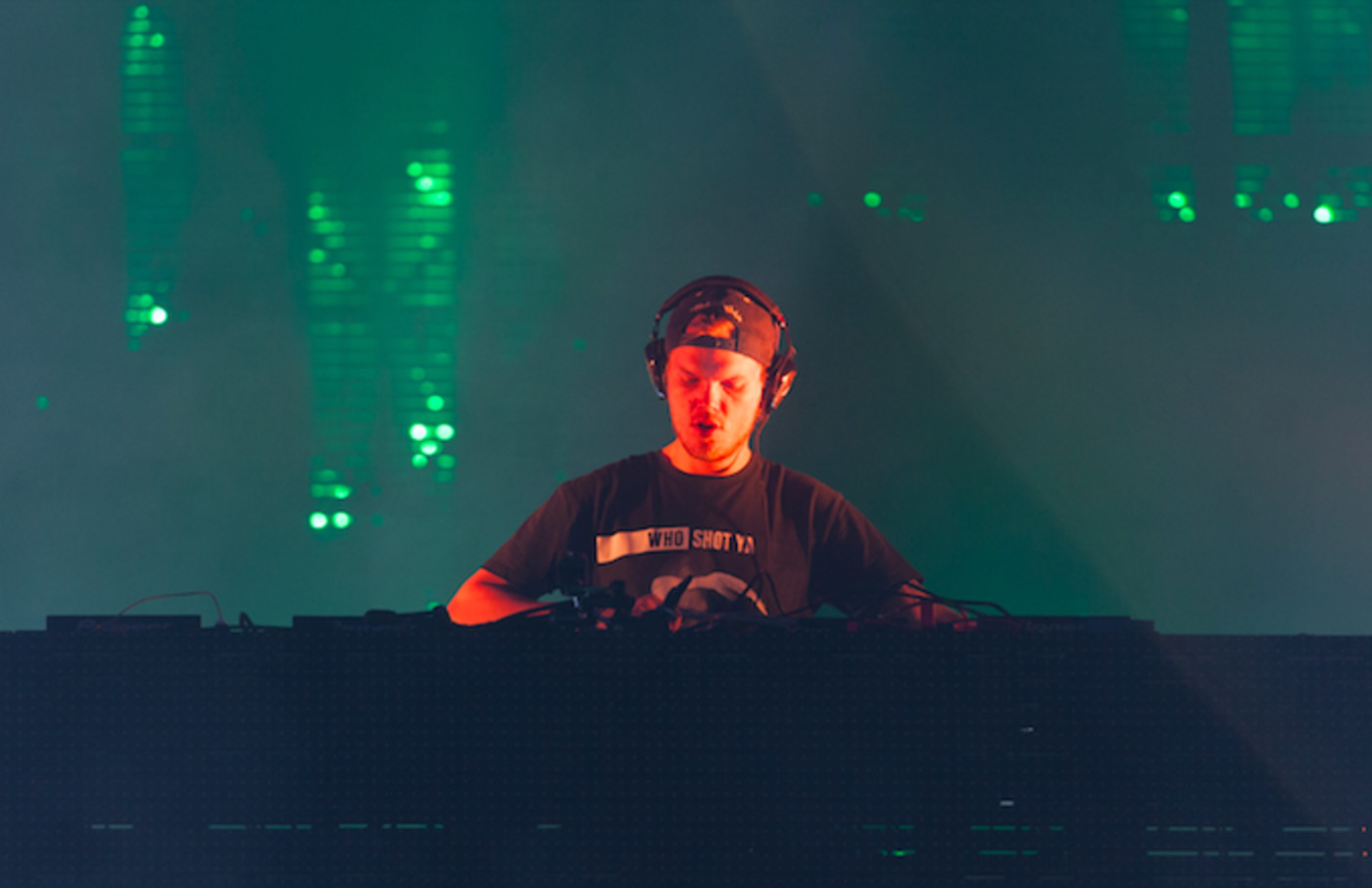 Avicii S Parents Will Inherit The Late Dj S Massive Fortune Complex