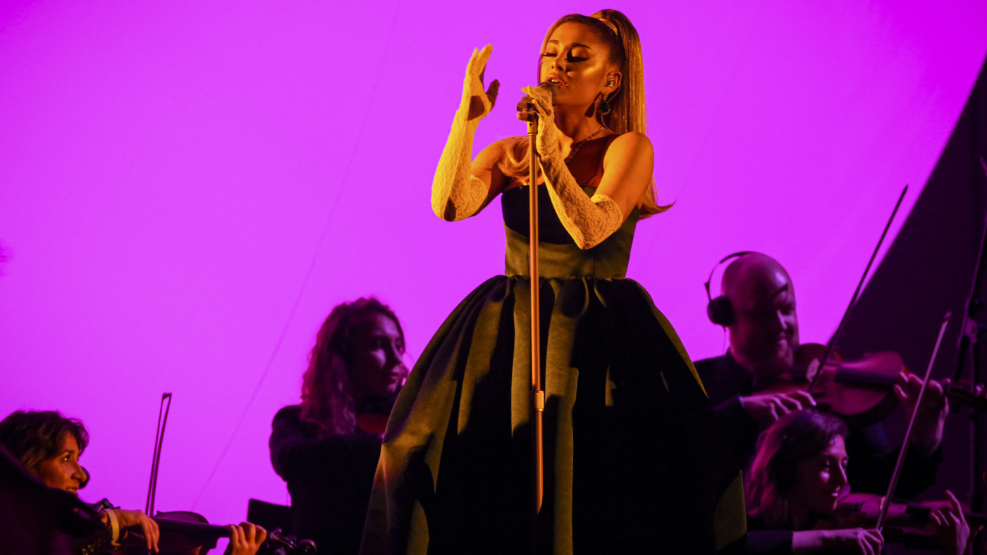 Ariana Grande Drops Deluxe Edition Of Positions Album Complex