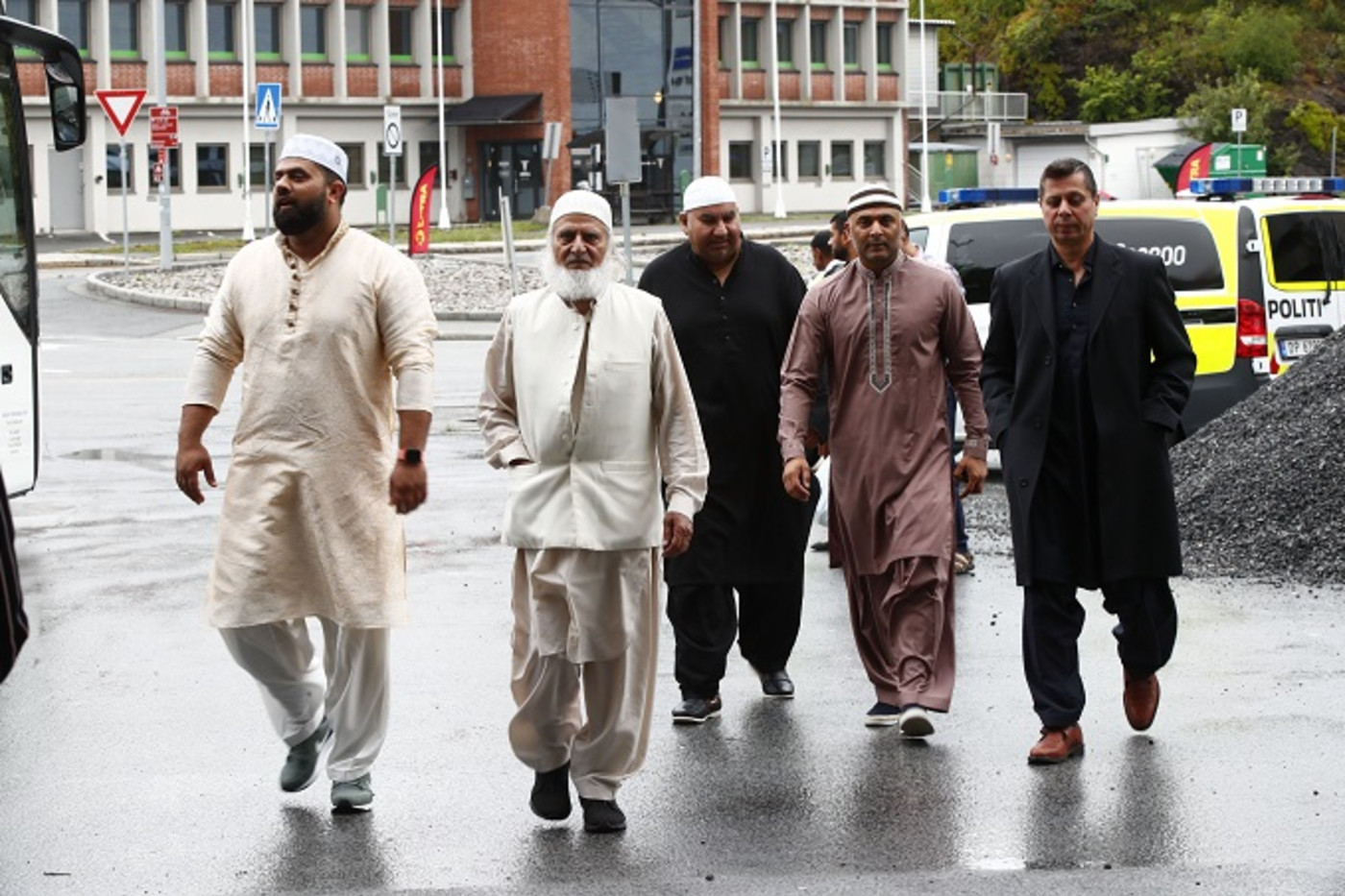 Worshipers Stop Mosque Attack In Norway By Wrestling Gunman To