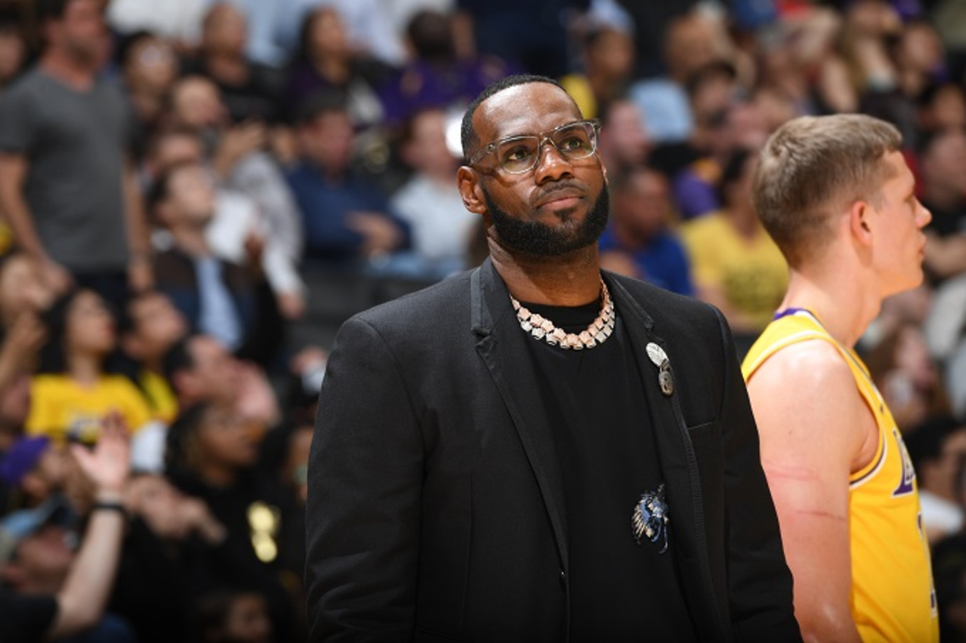 Lakers Fans Plan Protest In Response To Chaos Surrounding Team Complex