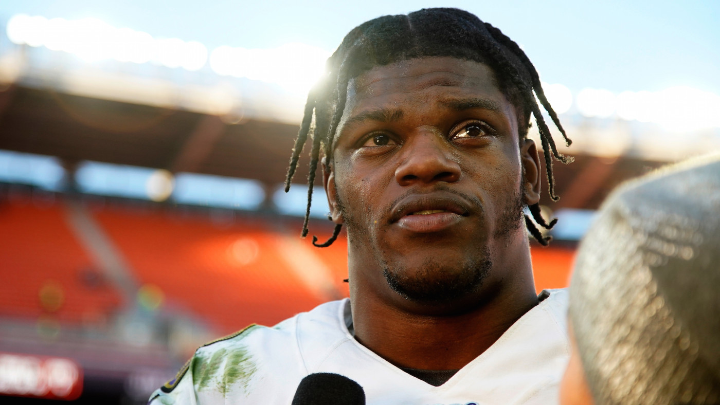 Lamar Jackson Shows Off Huge Chest Tattoo Complex