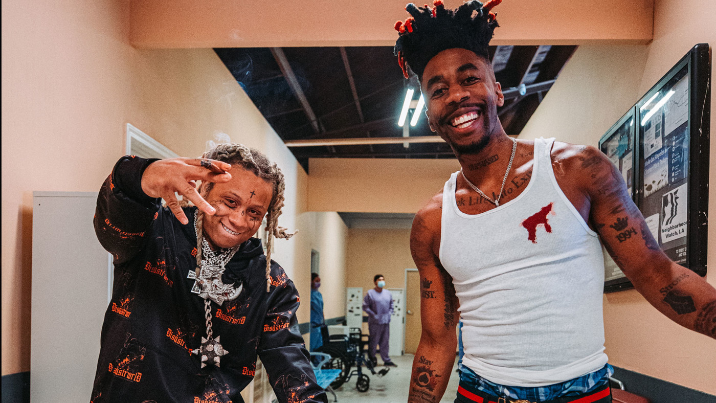 trippie redd shirt off