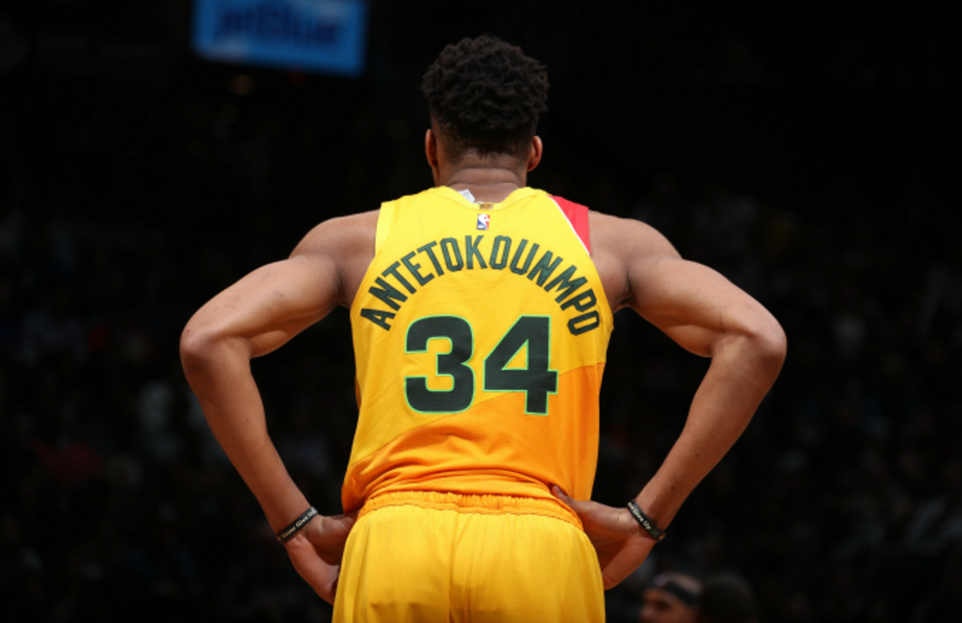 giannis antetokounmpo jersey yellow