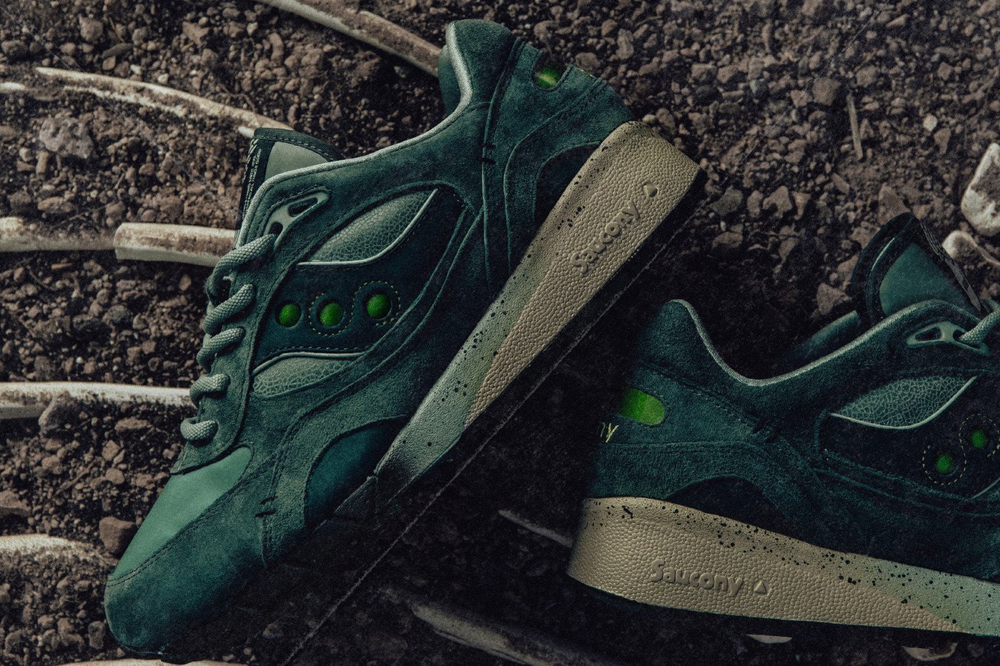 saucony x feature living fossil