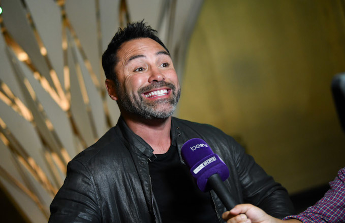 Report Women Attempted To Extort Oscar De La Hoya Over