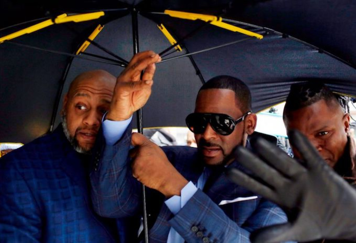 R Kelly S Bank Account Is Reportedly In The Negatives Complex