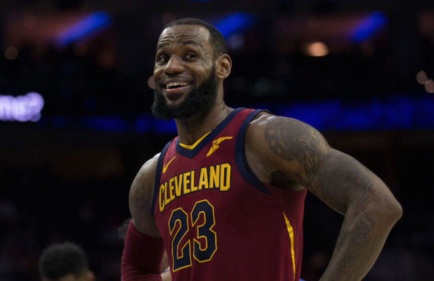 Here S How Lakers Fans Are Celebrating Lebron James Signing Complex