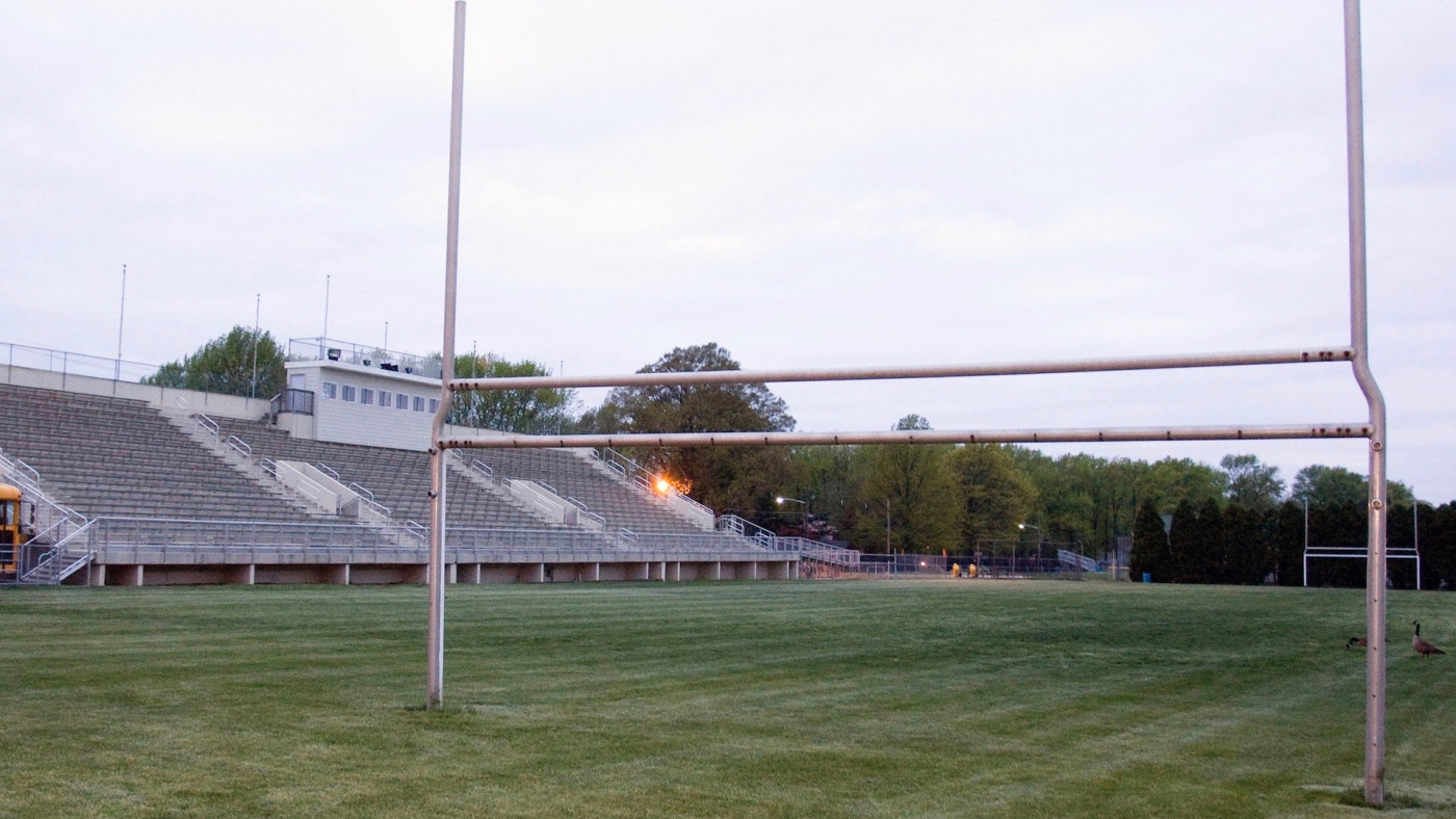 High School Coach Allegedly Sent Nudes To Students Told Players
