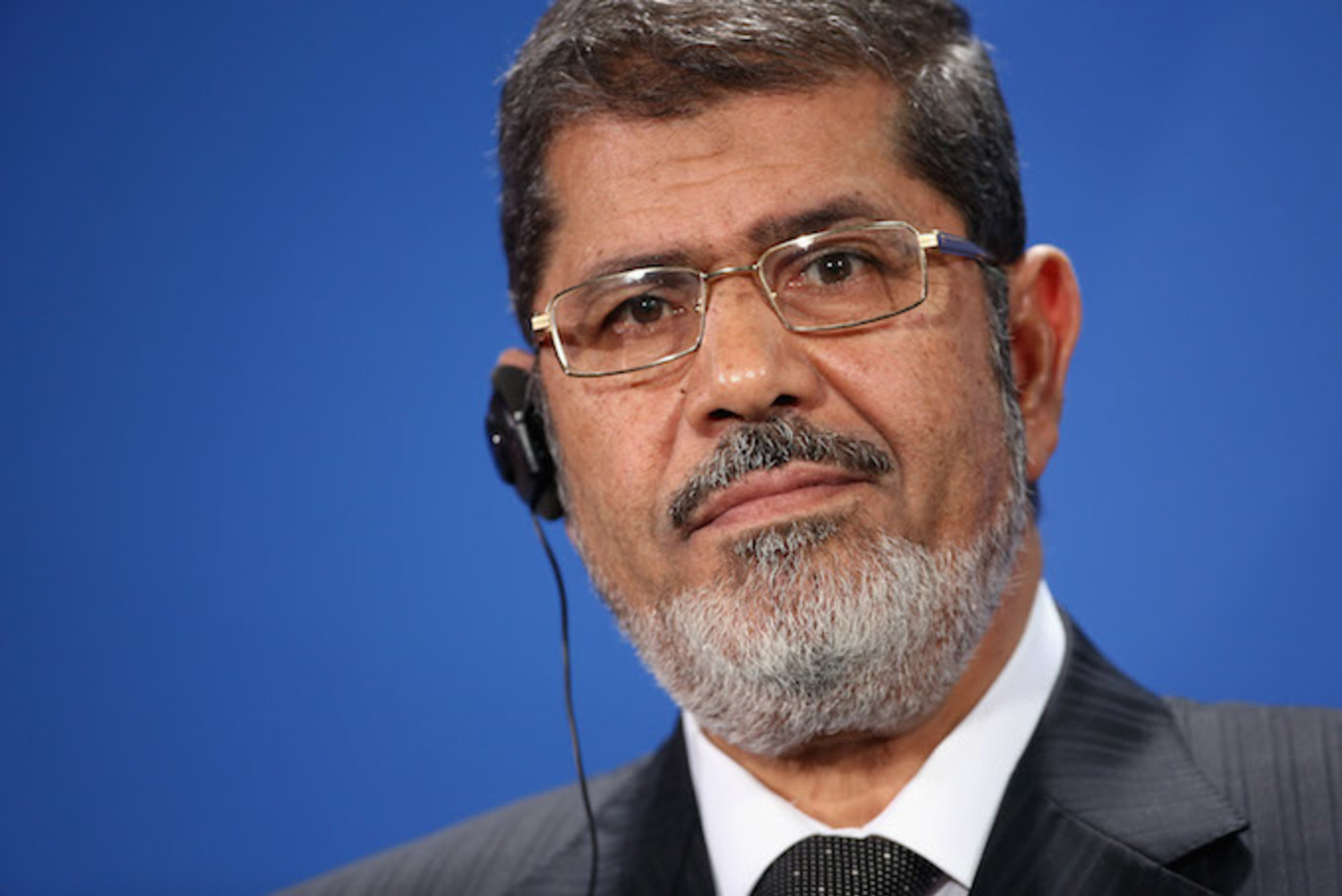 Egypt&rsquo;s Ousted President Mohamed Morsi Collapses and Dies in Court
