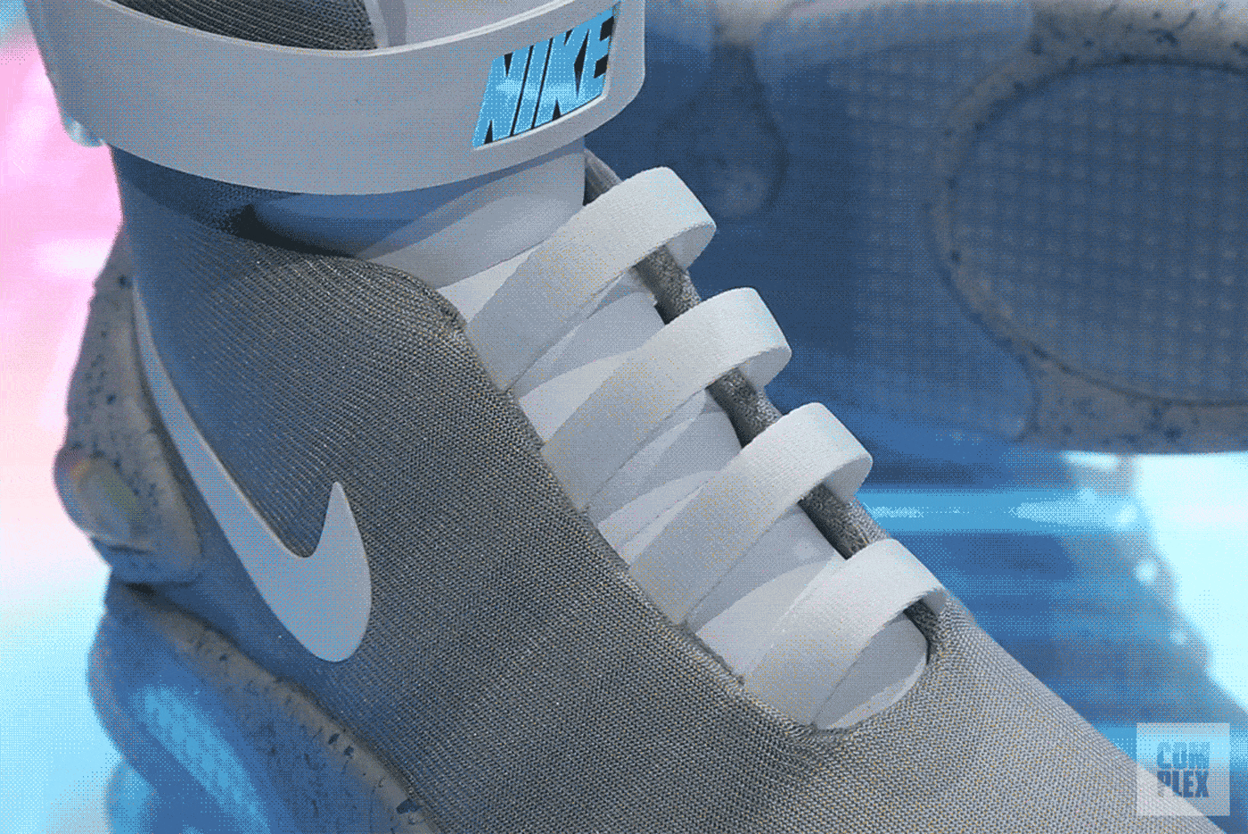Transparente Conciso papel What Might Happen If Brands Try to Copy Nike's Auto-Lacing Technology |  Complex