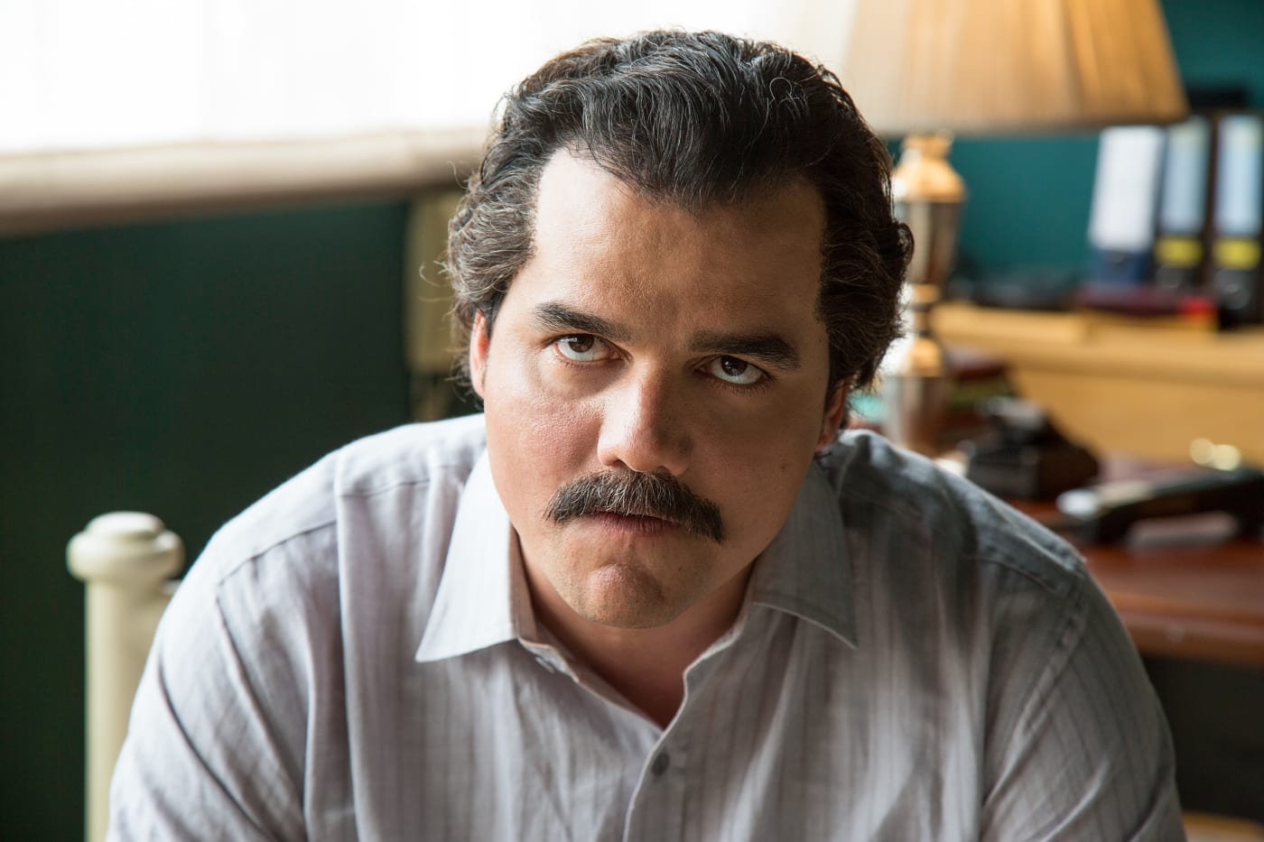 Ordinario insecto Desnudarse Interview: 'Narcos' Star Wagner Moura Talks to Us About Playing the  Infamous Pablo Escobar | Complex UK
