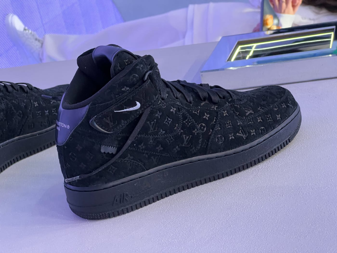Louis Vuitton x Nike Air Force 1 Mid Black