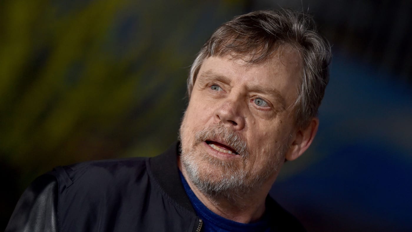 Mark Hamill Tells Fans What Star Wars Meme Makes Him Cringe Complex