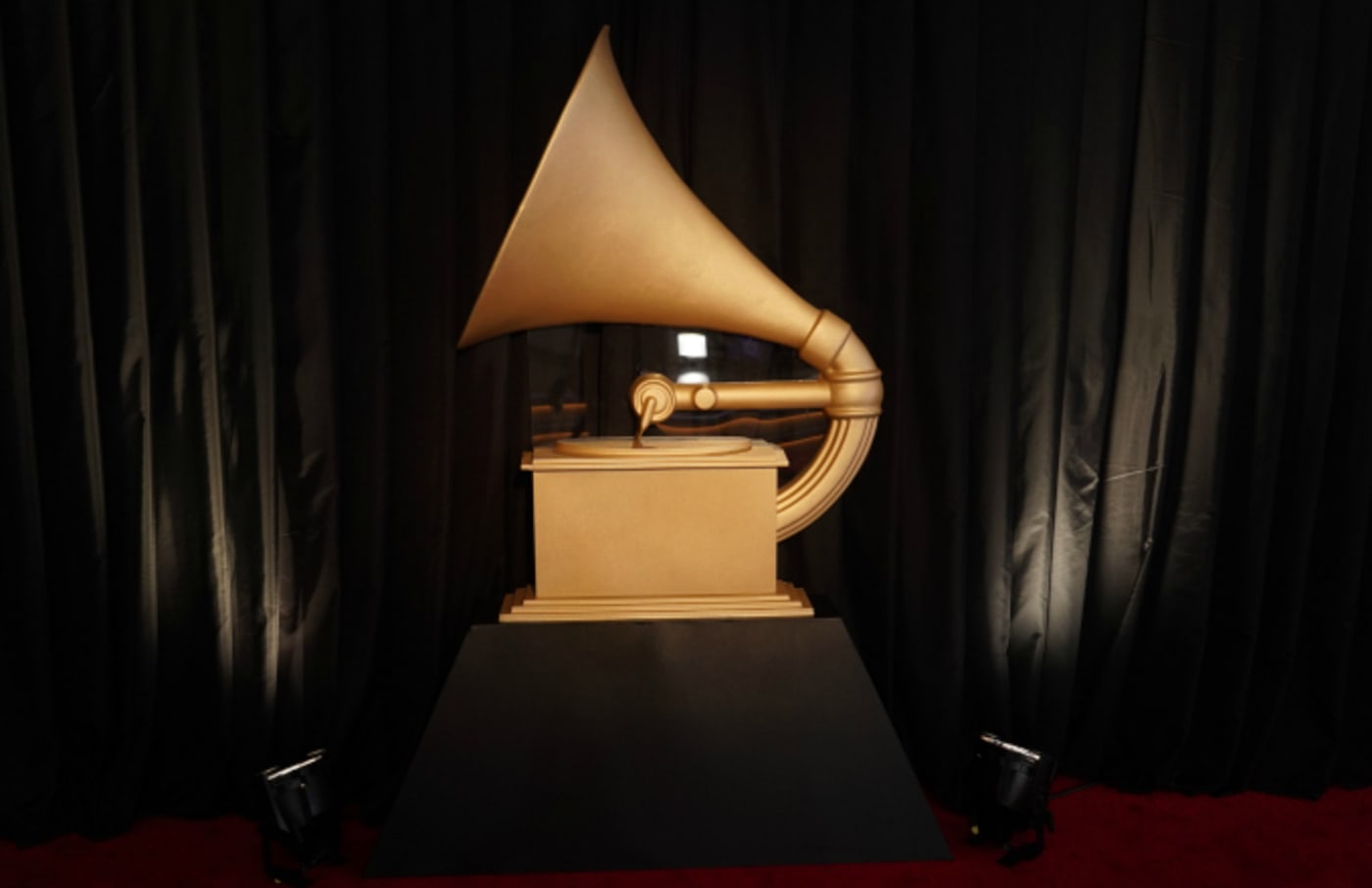 Grammy Eligibility Deadline Moved Up After Telecast Date Changed Complex