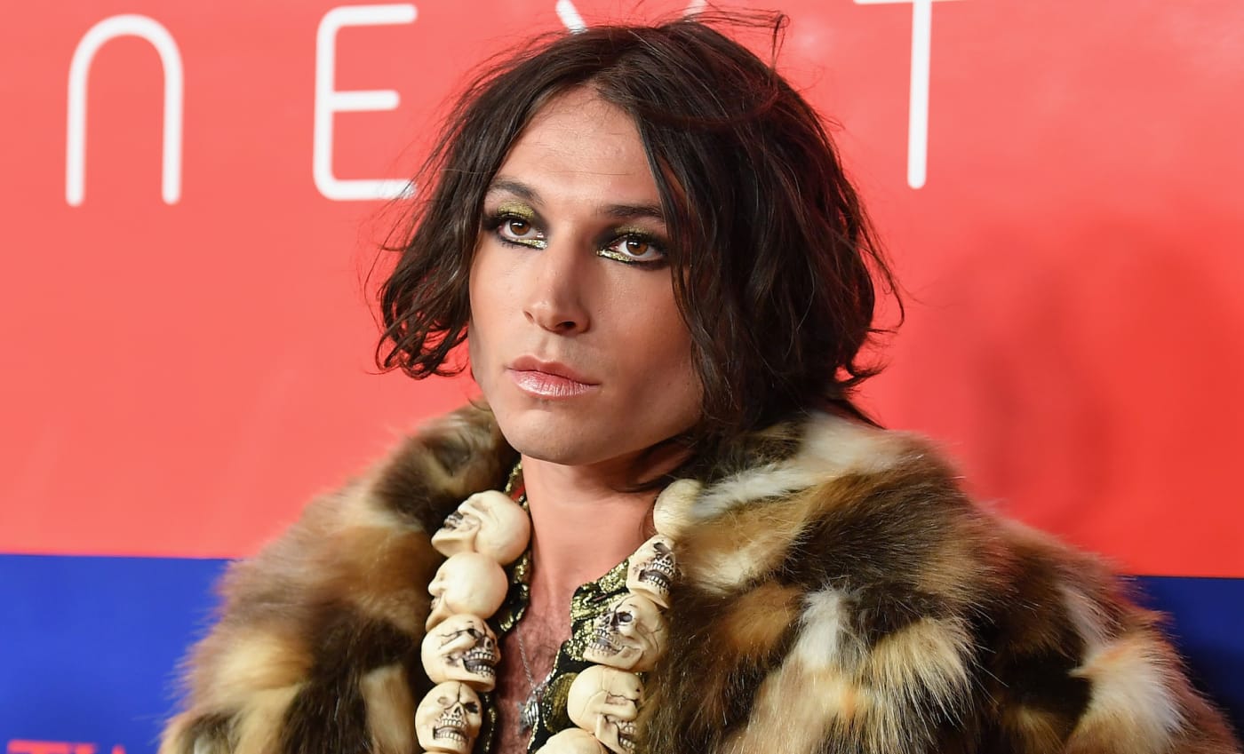 'The Flash' star Ezra Miller on red carpet for premiere